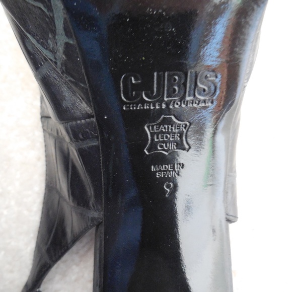 Charles Jourdan Black "Jagala Congo" 4" heels - Picture 5 of 8